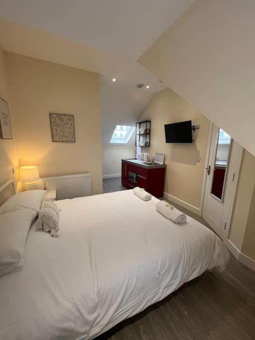 6 Studio Flat, 50M To Airbus Bristol Exterior photo